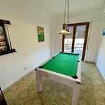 Secret Paradise & Rooftop Billard * 夸尔图-圣埃莱娜