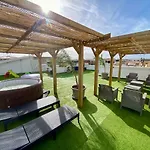 Secret Paradise & Rooftop Billard *