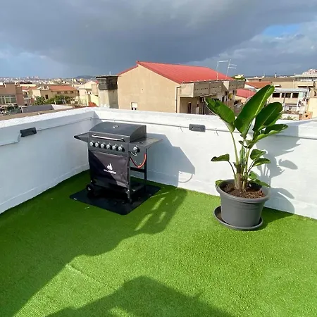 Secret Paradise & Rooftop Billard Apartman *