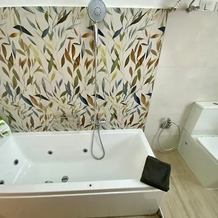 Secret Paradise & Rooftop Billard Apartman *