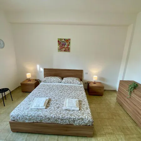 Secret Paradise & Rooftop Billard Apartman