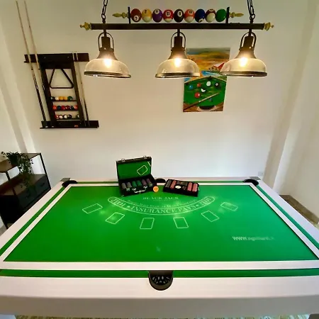 Secret Paradise & Rooftop Billard