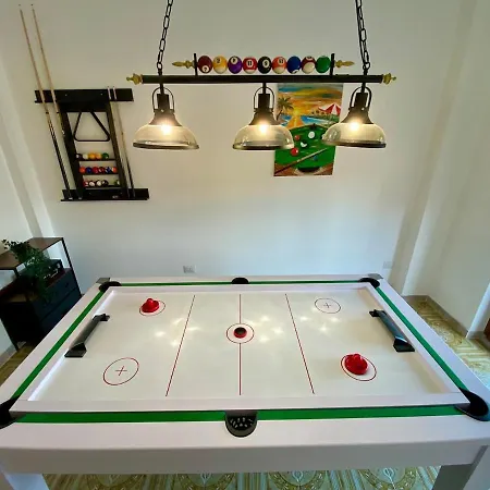 Secret Paradise & Rooftop Billard