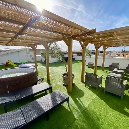 Secret Paradise & Rooftop Billard *