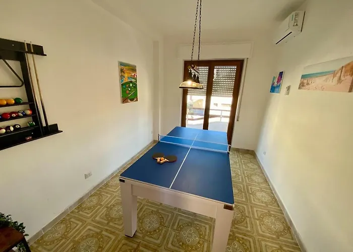 Secret Paradise & Rooftop Billard *